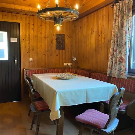 非切藤布洛克小屋 *